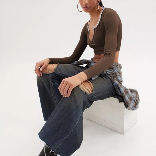 Knit ribbed blouse Spice is super short